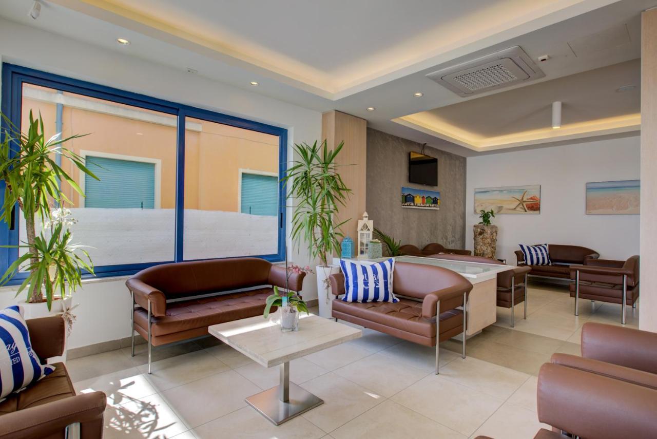 Hotel Alexandra - Beach Front - Healthy Xxl Breakfast & Brunch Until 12 30 - Parking Included Misano Adriatico Exteriör bild